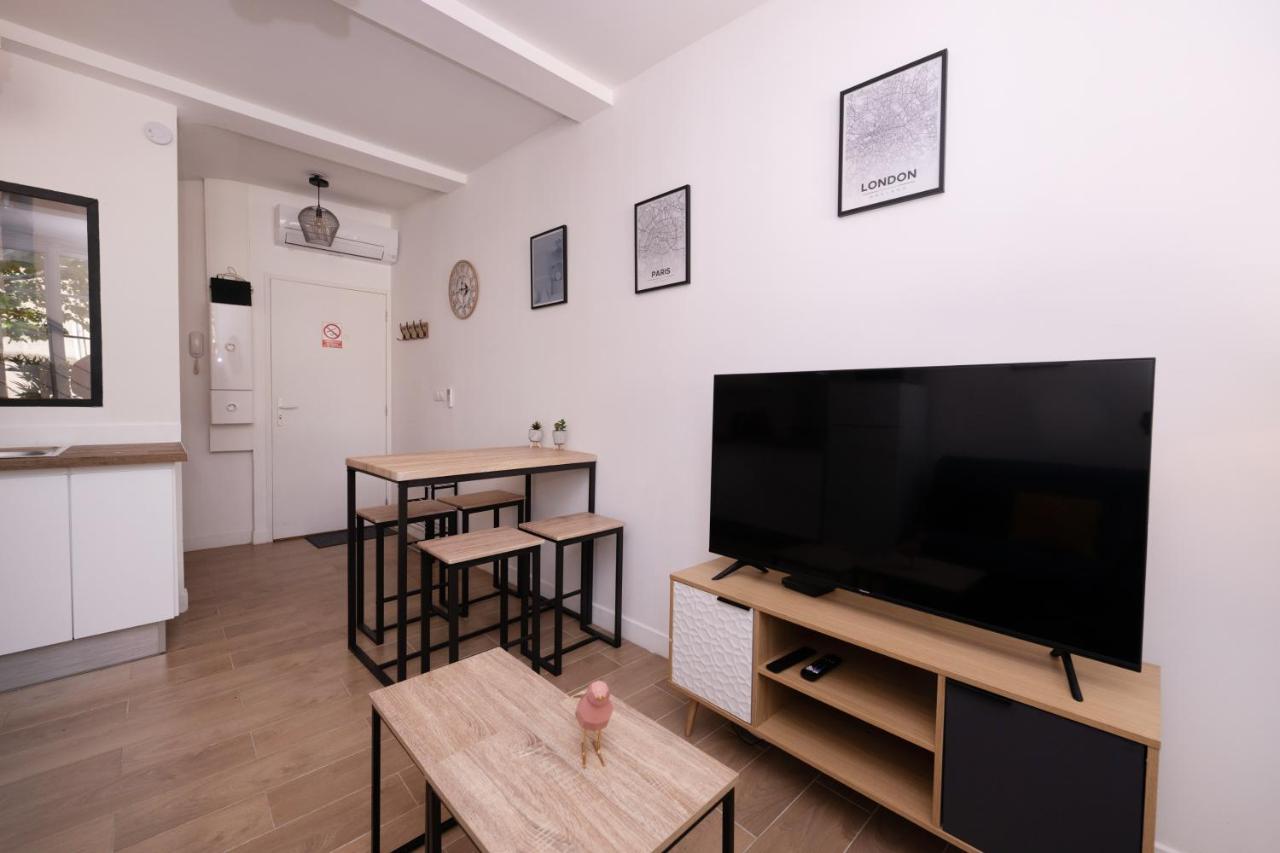 Le Nostradamus - Magnifique Appartement Cours Principal Plein Centre Avec Parking Салон-де-Прованс Экстерьер фото